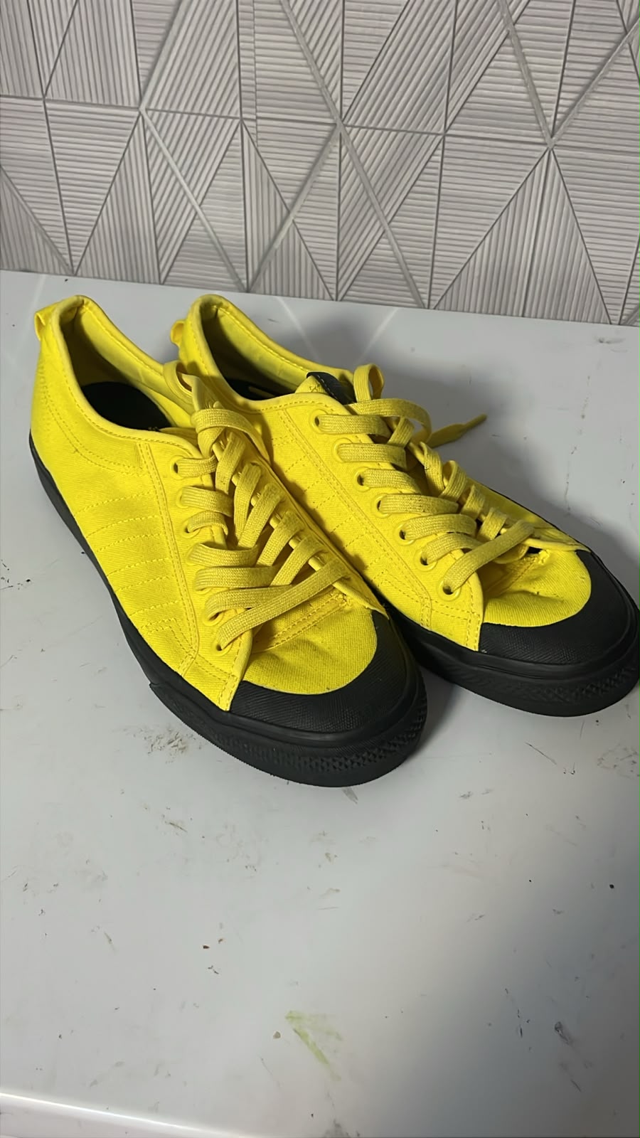 Tenis
